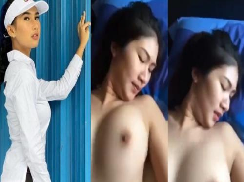 Lihatlah gadis panggilan kelas atas