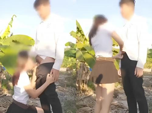 Biarkan aku menghisap penismu di kebun pisang